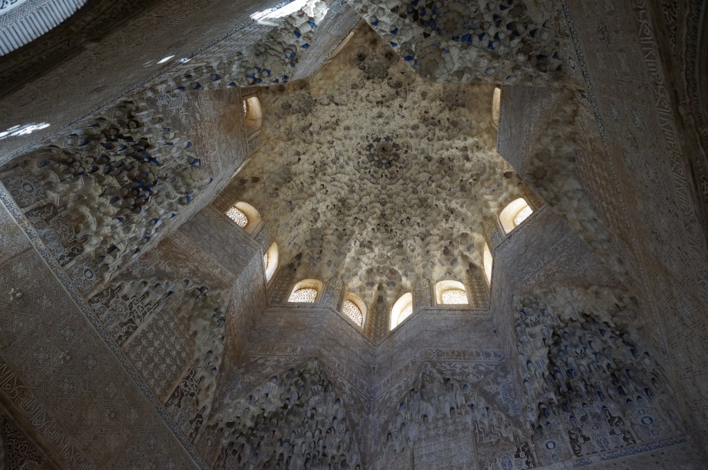 Alhambra - Difficile d'imaginer le nombre d'heures requises pour une réalisation similaire