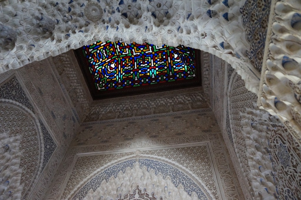 Alhambra - Des vitraux pleins de couleurs